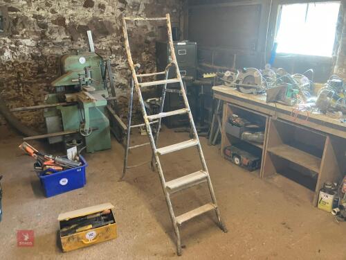 STEP LADDER
