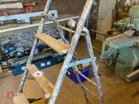 STEP LADDER - 7