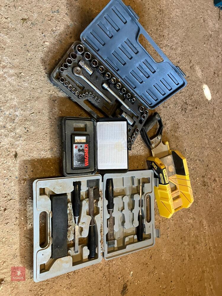 CHISELS/SAW/MOISTURE METER & SOCKET SET