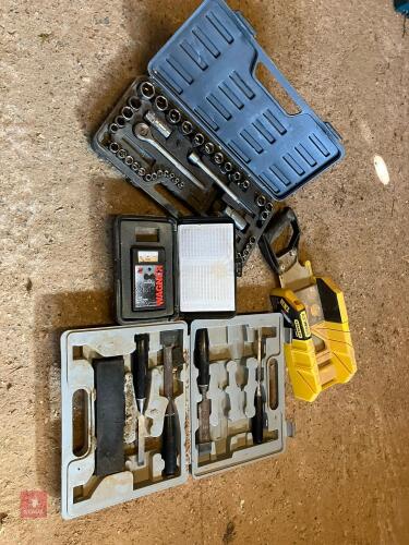 CHISELS/SAW/MOISTURE METER & SOCKET SET