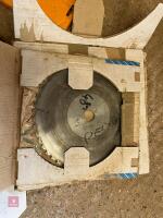QTY OF MIXED SIZE CIRCULAR SAW BLADES - 9