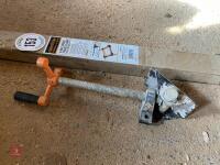 2 X CLAMPS - 3