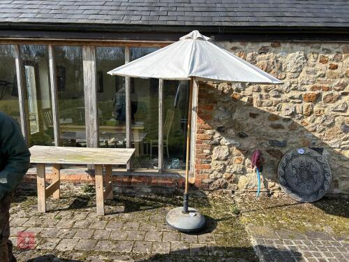 GARDEN PARASOL AND WEIGHTED STAND