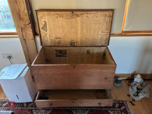 PINE WOODEN TRUNK