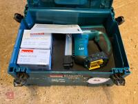 MAKITA DST221 18V STAPLER - 6