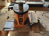 TRITON OSCILLATING SPINDLE SANDER & JIG