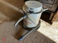 AXMINSTER WORKSHOP VACUUM - 4