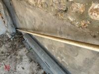 MOTORWAY CRASH BARRIER - 8