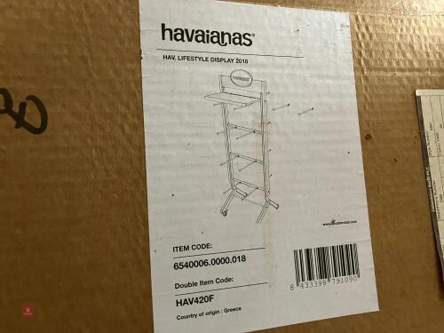 3 HAVAIANAS WOODEN CLOTHES RAILS