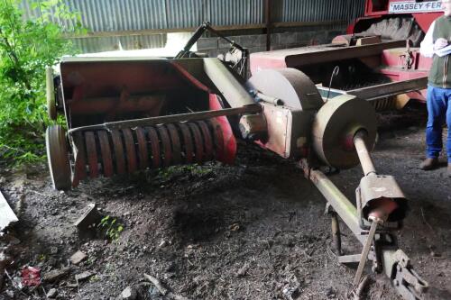 MCCORMICK B46 CONVENTIONAL BALER S/R