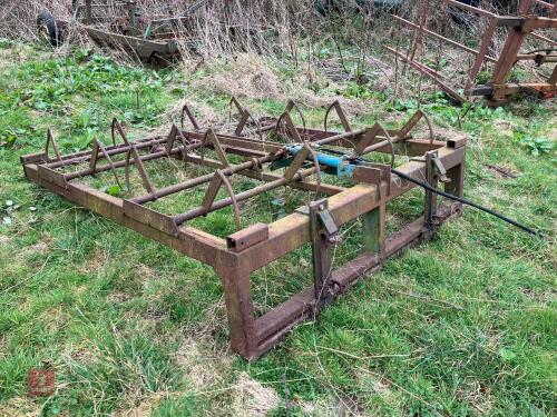 FLAT EIGHT BALE GRAB (S/R)