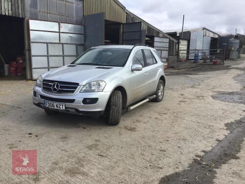 2006 MERCEDES BENZ 320 4WD