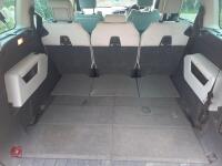 PEUGEOT 5008 CAR - 6