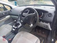 PEUGEOT 5008 CAR - 7