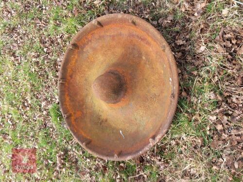 CAST IRON PIG FEEDER MEXICAN HAT