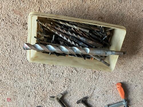 LRG QTY OF DRILL BITS