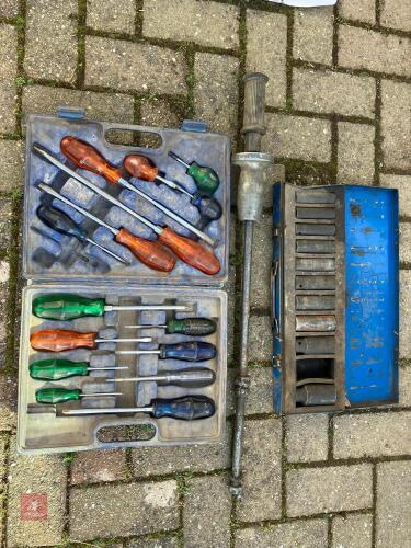 SOCKETS, SLIDING HAMMER, SCREWDRIVER SET