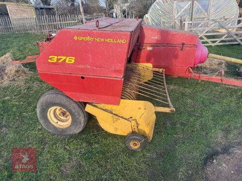 NEW HOLLAND 376 BALER