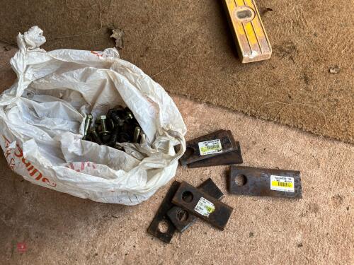 8 MOWER BLADES & BOLTS