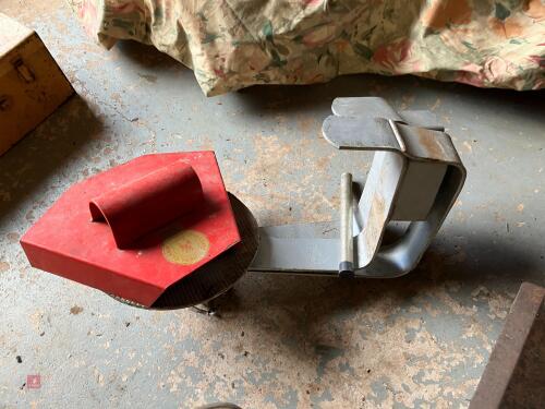 BULLDOG WHEEL CLAMP C/W KEY