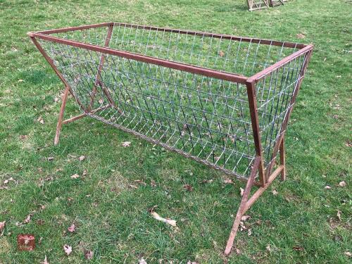 6' FREESTANDING HAY RACK