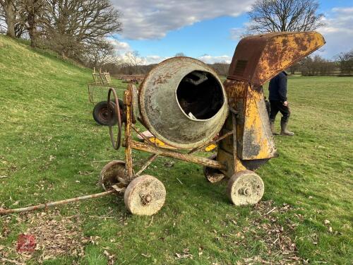 LISTER CONCRETE MIXER