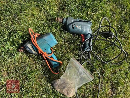 2 CORDED BLACK & DECKER DRILLS