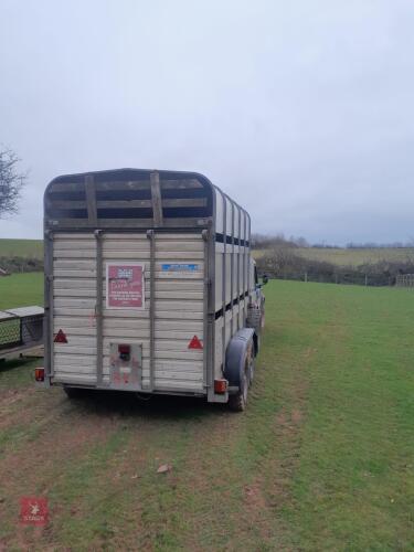 1990 IFOR WILLIAMS LIVESTOCK TRAILER