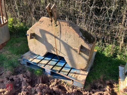 REAR CONCRETE TRACTOR WEIGHT
