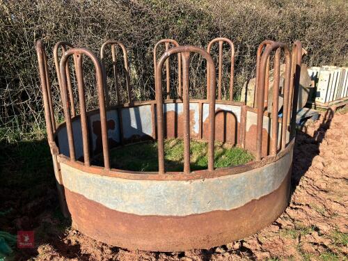 CATTLE TOMBSTONE RING FEEDER
