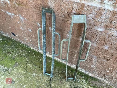 2 GATE SWINGOVER FRAMES