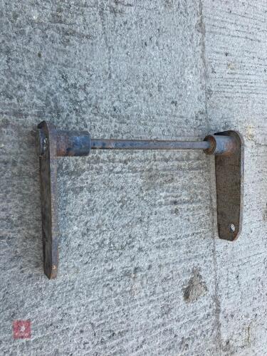 BLACK MANITOU BRACKET