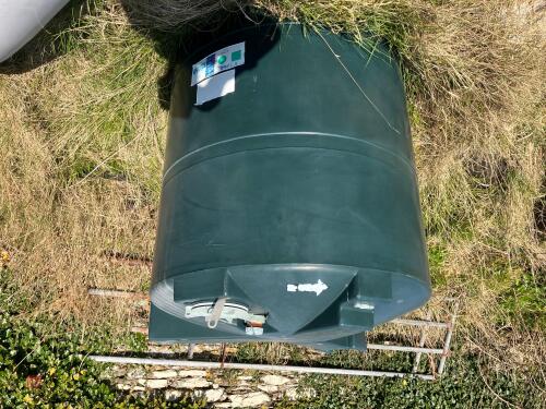 TITAN 1300L NON BUNDED FUEL TANK
