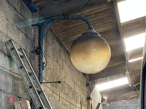 GLOBE STYLE STREET LIGHT