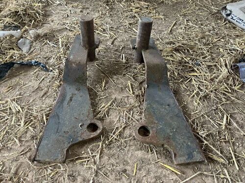 PAIR OF CHILTON LOADER BRACKETS