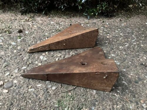 2 FERGUSON PLOUGH SHARES