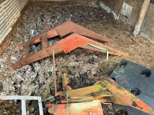 DAVID BROWN FRONT LOADER