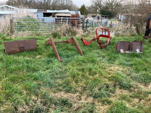 FRONT LOADER, GUARD & BUCKETS ETC