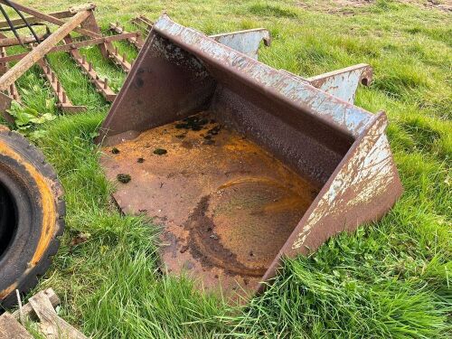 1.4M LOADER BUCKET