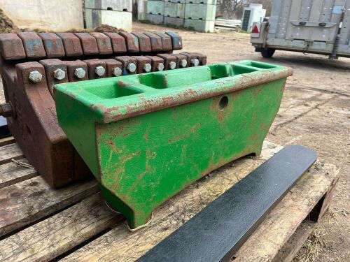 JOHN DEERE 110KG WEIGHT FRAME