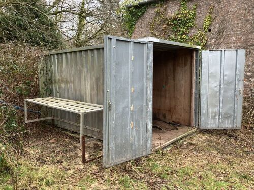 13' 6'' STORAGE CONTAINER