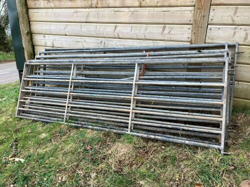 7 X POLDENVALE 2.7M GALVANISED HURDLES(2