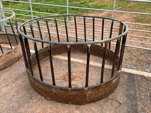 SHEEP RING FEEDER (8)