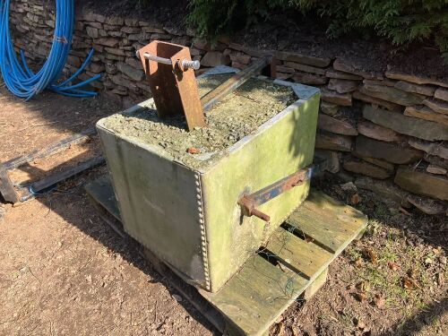 CONCRETE TRACTOR WEIGHT