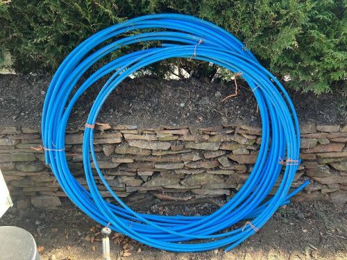 6 LENGTHS OF ALKATHENE PIPE