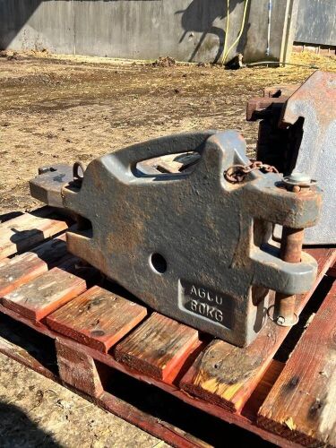 60KG MASSEY FERGUSON CENTRE WEIGHT