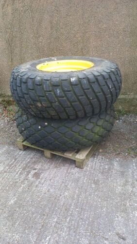 PAIR OF 18.4-26 TURF WHEELS & TYRES