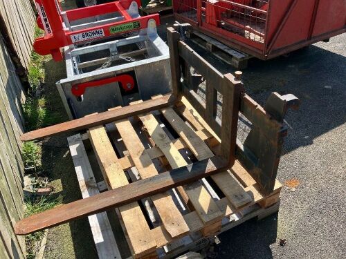 EVANS & REID ADJUSTABLE PALLET FORKS