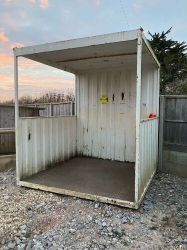 METAL SMOKING SHELTER