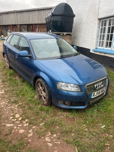 2000 AUDI A4 CAR (S/R)